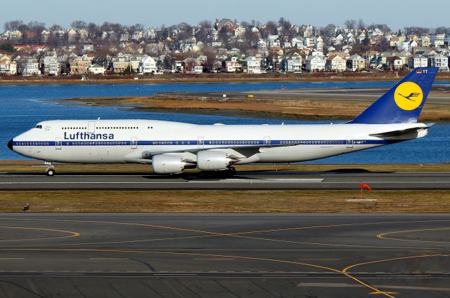 BOEING 747-8 (D-ABYT) - Lufthansas retro jet arriving from Frankfurt