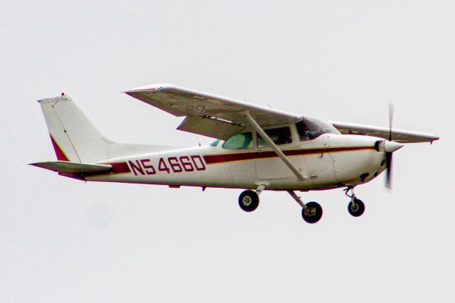 Cessna Skyhawk (N54660)