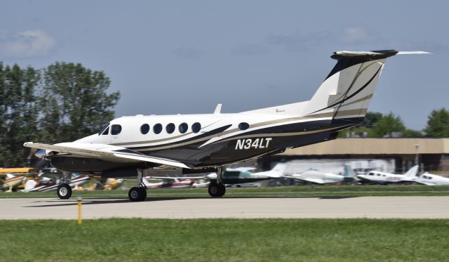 Beechcraft Super King Air 200 (N34LT) - Airventure 2017