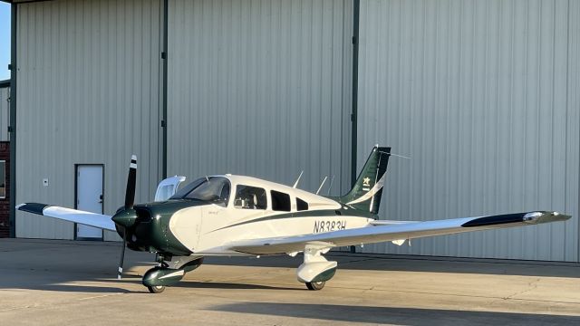 Piper Cherokee (N8383H)