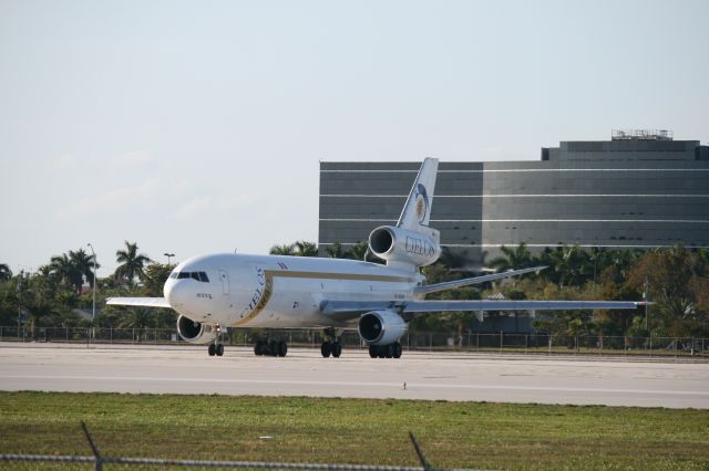 McDonnell Douglas DC-10 (N305FE)