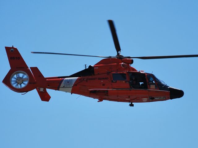 USCG6510 — - Patroling the coast along HHI (Sea Pines) - 4/25/09