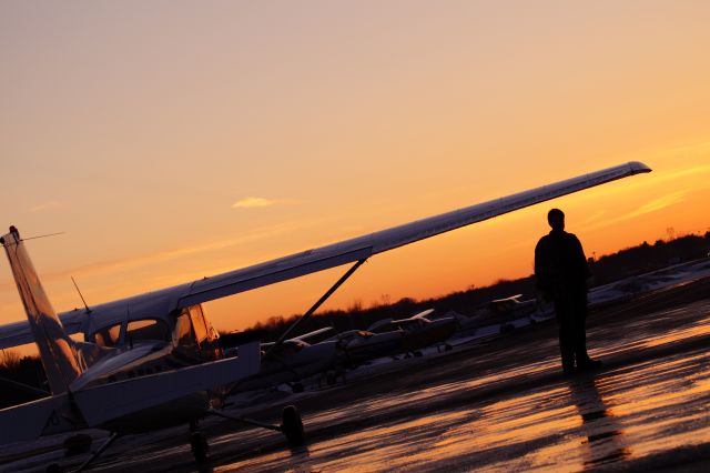 Cessna Skyhawk (C-GIXA) - CSK3 (Mascouche Airport) SUNSET