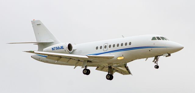 Dassault Falcon 2000 (N750JE)