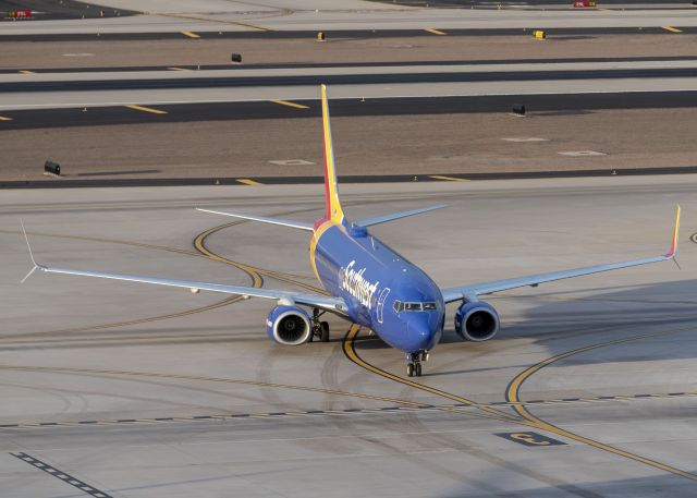 Boeing 737-800 (N8614F)