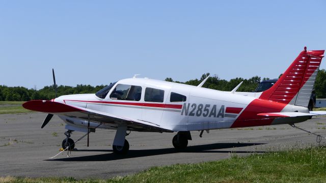 Piper Cherokee Arrow (N285AA)