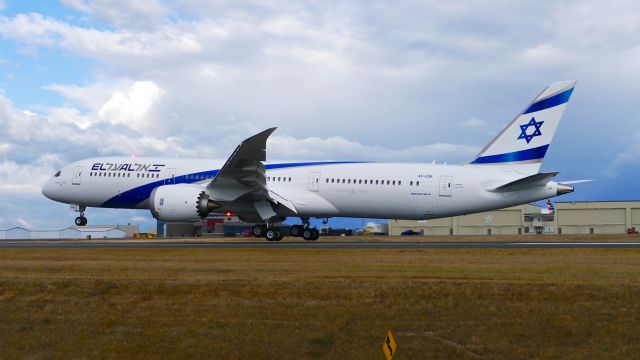 Boeing 787-9 Dreamliner (4X-EDB) - BOE616 nears touchdown on Rwy 34L to complete a B1 flight on 9.21.17. (ln 616 / cn 42117).