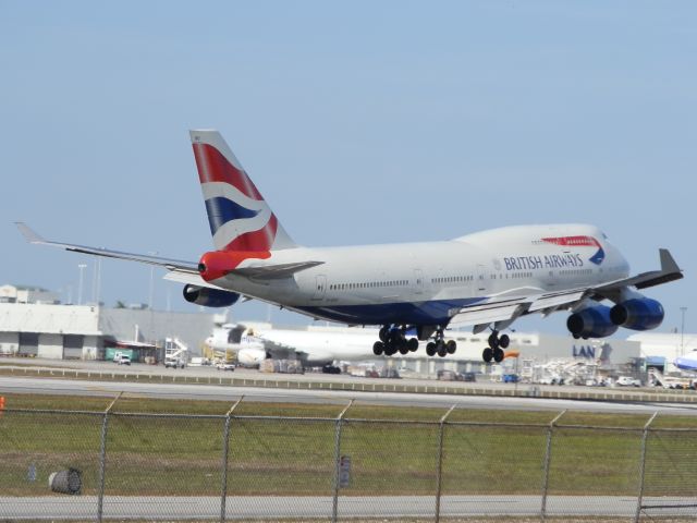 Boeing 747-400 (G-CIVU)