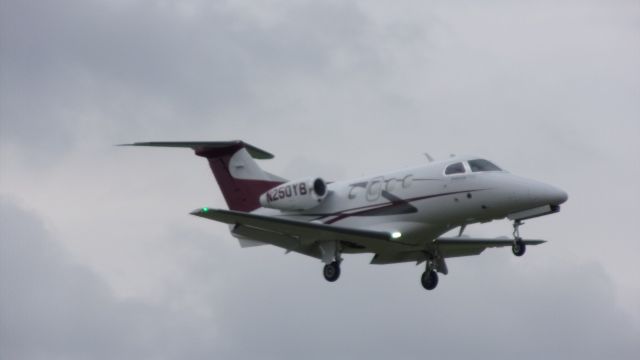 Embraer Phenom 100 (N250YB)