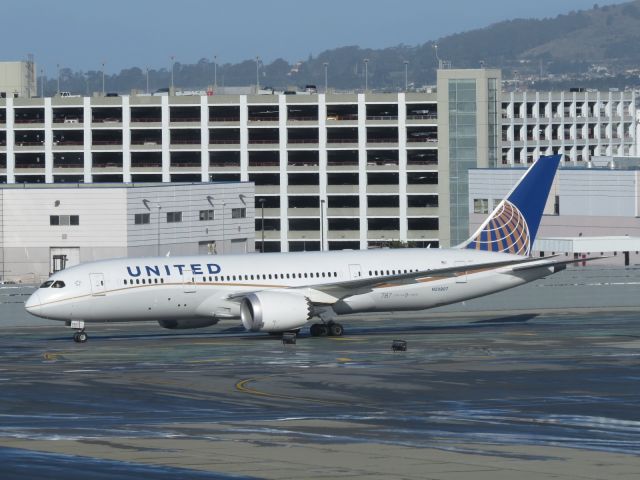 Boeing 787-8 (N29907)