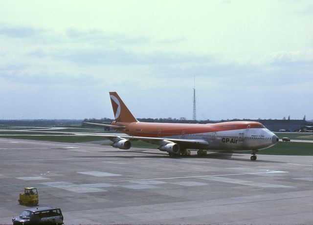 Boeing 747-200 (C-FRCE)