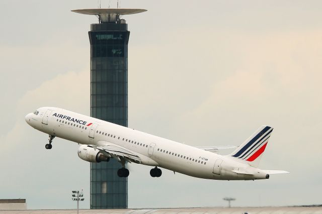 Airbus A321 (F-GTAM) - Airbus A321-211, Take-off Rwy 26R, Roissy Charles De Gaulle Airport (LFPG-CDG)