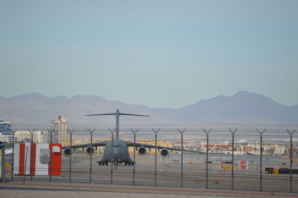 Boeing Globemaster III — - The Limo Carrier taxing in with the Presidential