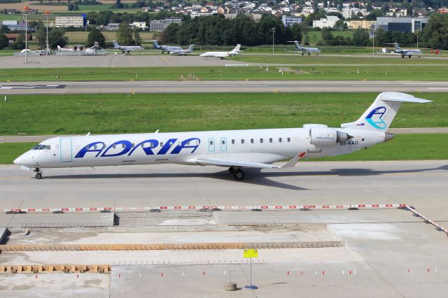 Canadair Regional Jet CRJ-900 (S5-AAO)