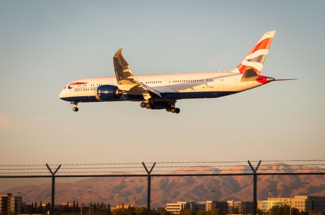 Boeing 787-9 Dreamliner (G-ZBKG)