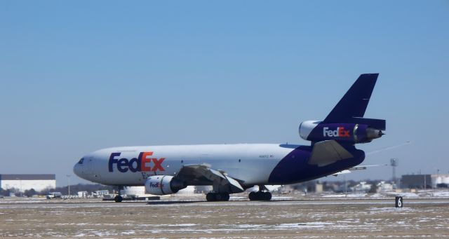 McDonnell Douglas DC-10 (N387FE) - Arrives runway 36L