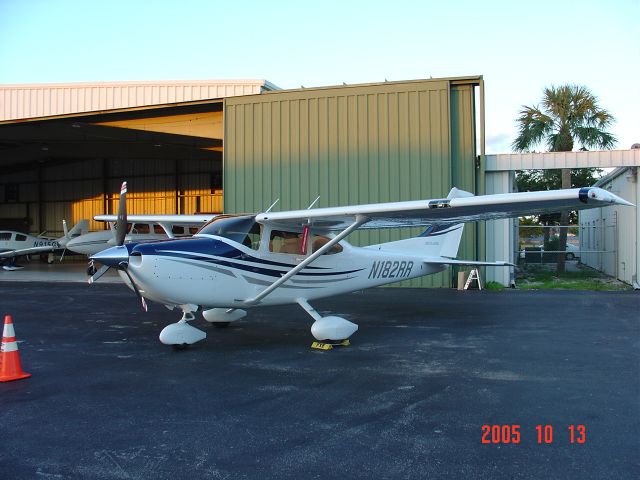 Cessna Skylane (N182RR)