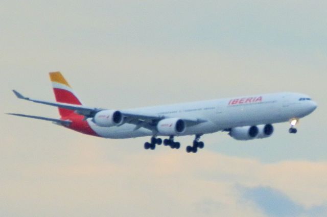 Airbus A340-600 (EC-IOB)