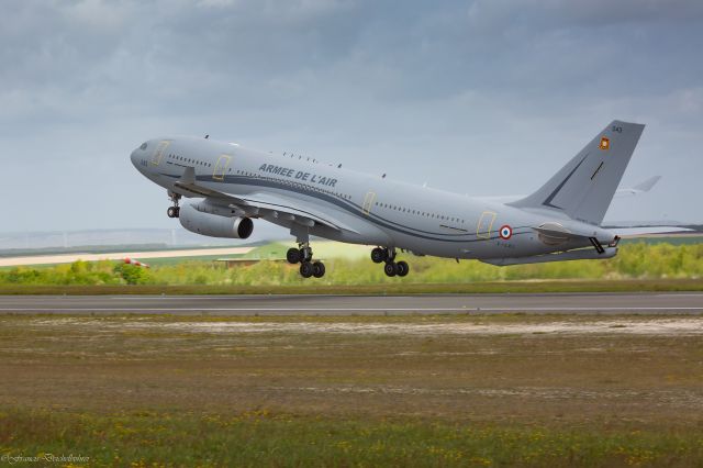 Airbus A330-200 (F-UJCI)