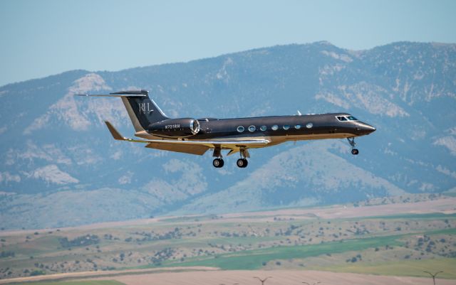 Gulfstream Aerospace Gulfstream V (N721RH) - Sweet looking G550 arrival into KBZN this past week.