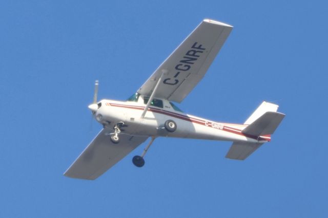 Cessna 152 (C-GNRF) - C-GNRF Cessna Commuter 152 Survolant la ville de Lavaltrie QC. le 16-11-2023 à 11:53