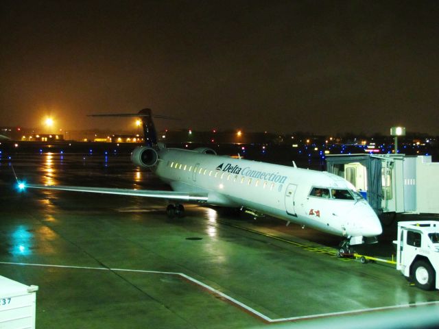 Canadair Regional Jet CRJ-700 (N719EV)