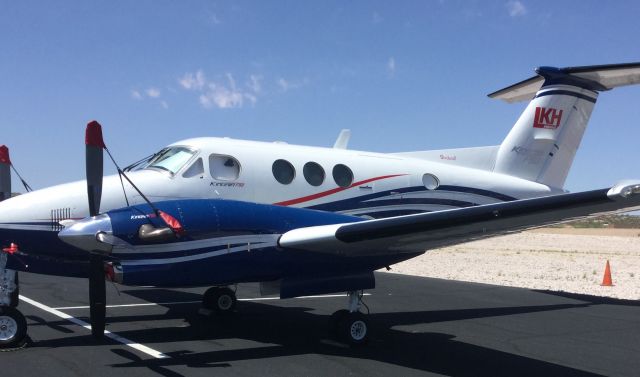 Beechcraft King Air 90 (N16WG)