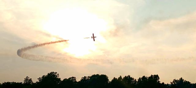 Beechcraft Super King Air 300 (N798LL) - Tom Larkin/MiniJet Airshows flying through the sun during his great routine at the 2023 Greenwood Lake Airshow. 