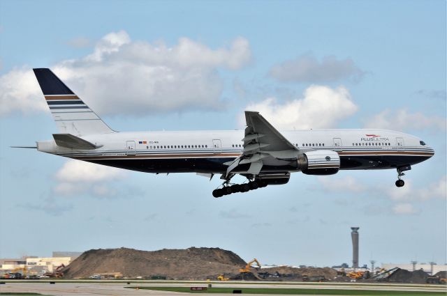 Boeing 777-200 (EC-MIA) - Operating sub-service for Aer Lingus.