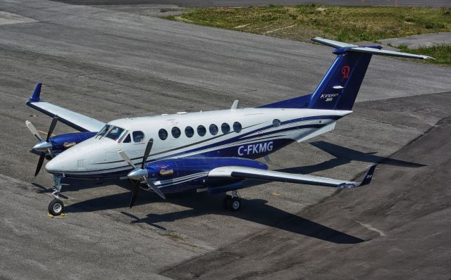 Beechcraft Super King Air 350 (C-FKMG)