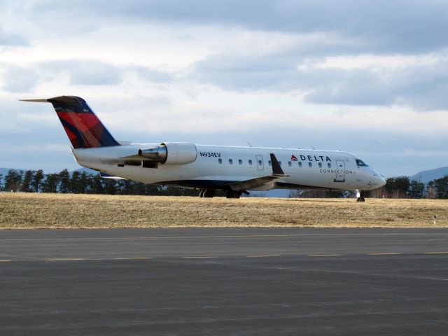 Canadair Regional Jet CRJ-200 (N934EV)