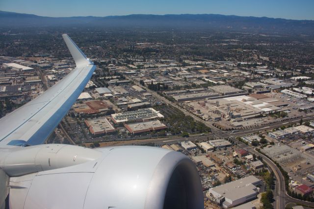 Boeing 737-800 (N956NN)