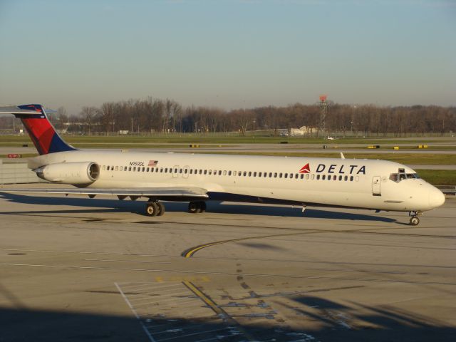 McDonnell Douglas MD-88 (N959DL)