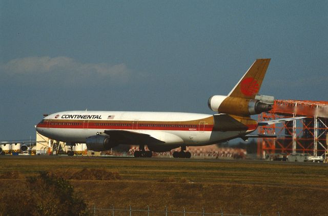 McDonnell Douglas DC-10 (N68044) - Departure at Narita Intl Airport Rwy34 on 1987/11/21