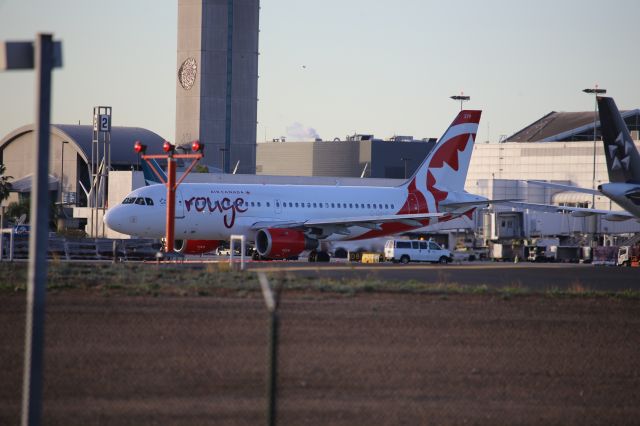 Airbus A319 (C-GBHZ)