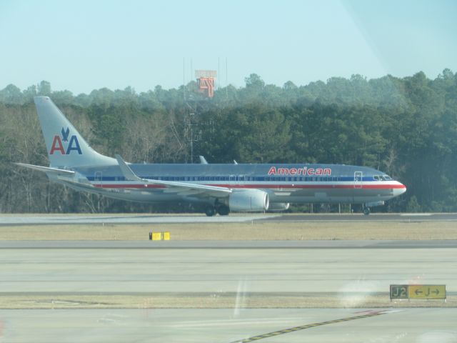 Boeing 737-800 (N921NN) - Americans new retro livery!