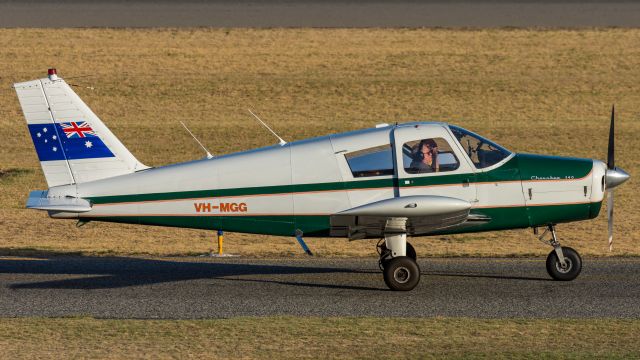 Piper Cherokee (VH-MGG)