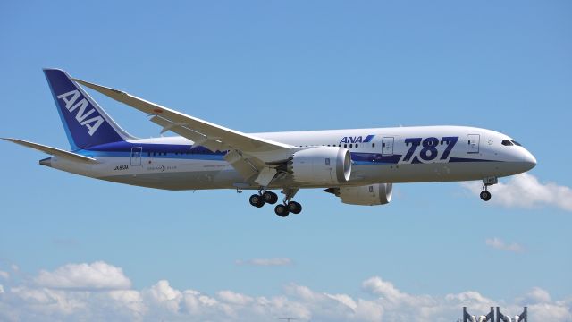 Boeing 787-8 (JA813A) - BOE118 on final approach to runway 16R to complete a flight test on 8/27/12. (LN:67 c/n 34521).