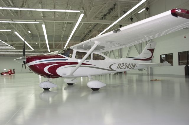 Cessna Skylane (N294DW)