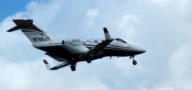 Honda HondaJet (N786JT) - On short final is this 2021 Honda HondaJet HA-420 in the Summer of 2022.