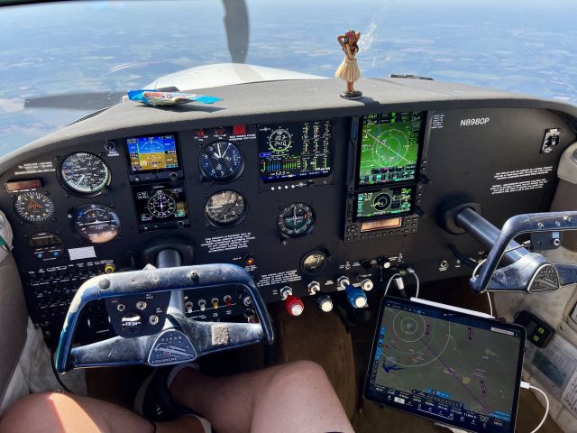 Piper PA-24 Comanche (N8980P)