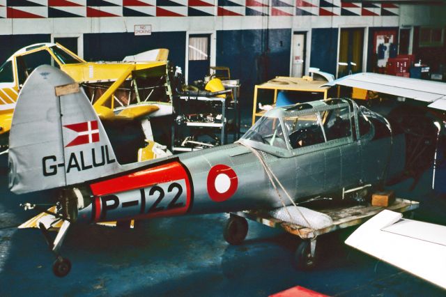 G-ALUL — - DE HAVILLAND DHC-1 CHIPMUNK 22 - REG : G-ALUL (CN C1-0101) - PARAFIELD AIRPORT ADELAIDE SA. AUSTRALIA - YPPF 21/7/1985