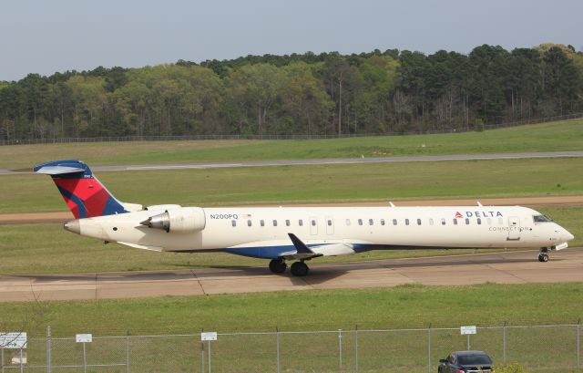 Canadair Regional Jet CRJ-900 (N200PQ)