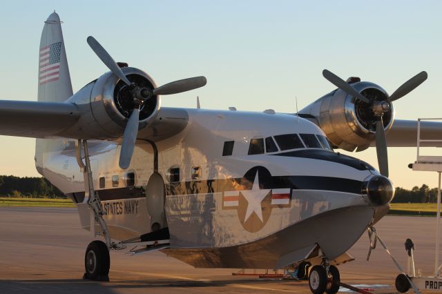 Grumman HU-16 Albatross (N7025N)