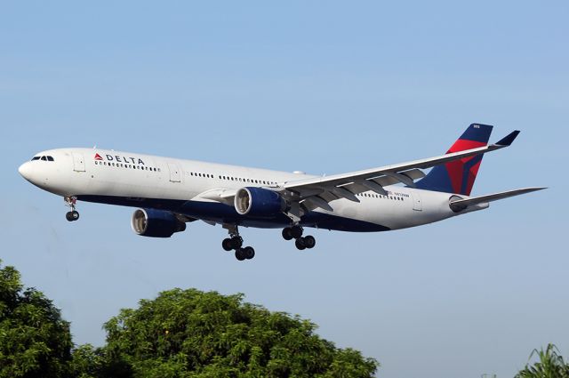 Airbus A330-300 (N812NW)