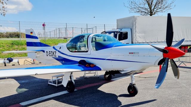 GROB G-120TP (D-EGKZ) - Grob G120TP