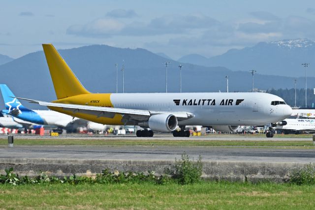 BOEING 767-300 (N760CK)