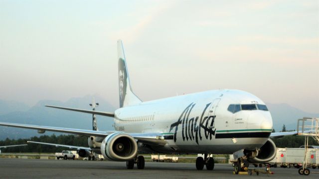 BOEING 737-400 (N768AS) - Aug 2009.