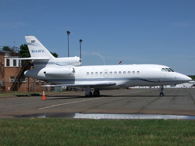 Dassault Falcon 900 (N144FH)