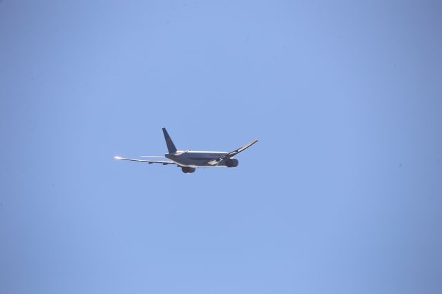 BOEING 777-200LR (B-2027)